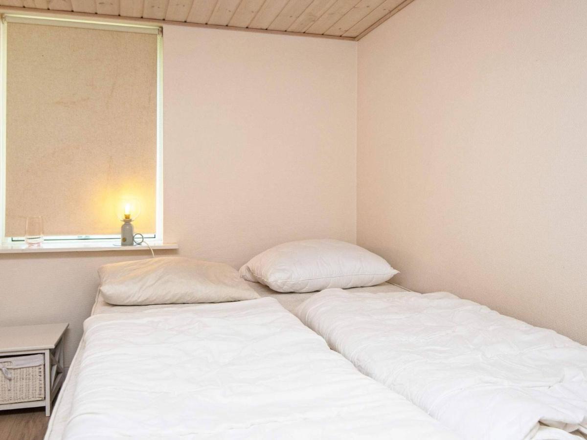 4 Person Holiday Home In B Rkop ボルコップ エクステリア 写真