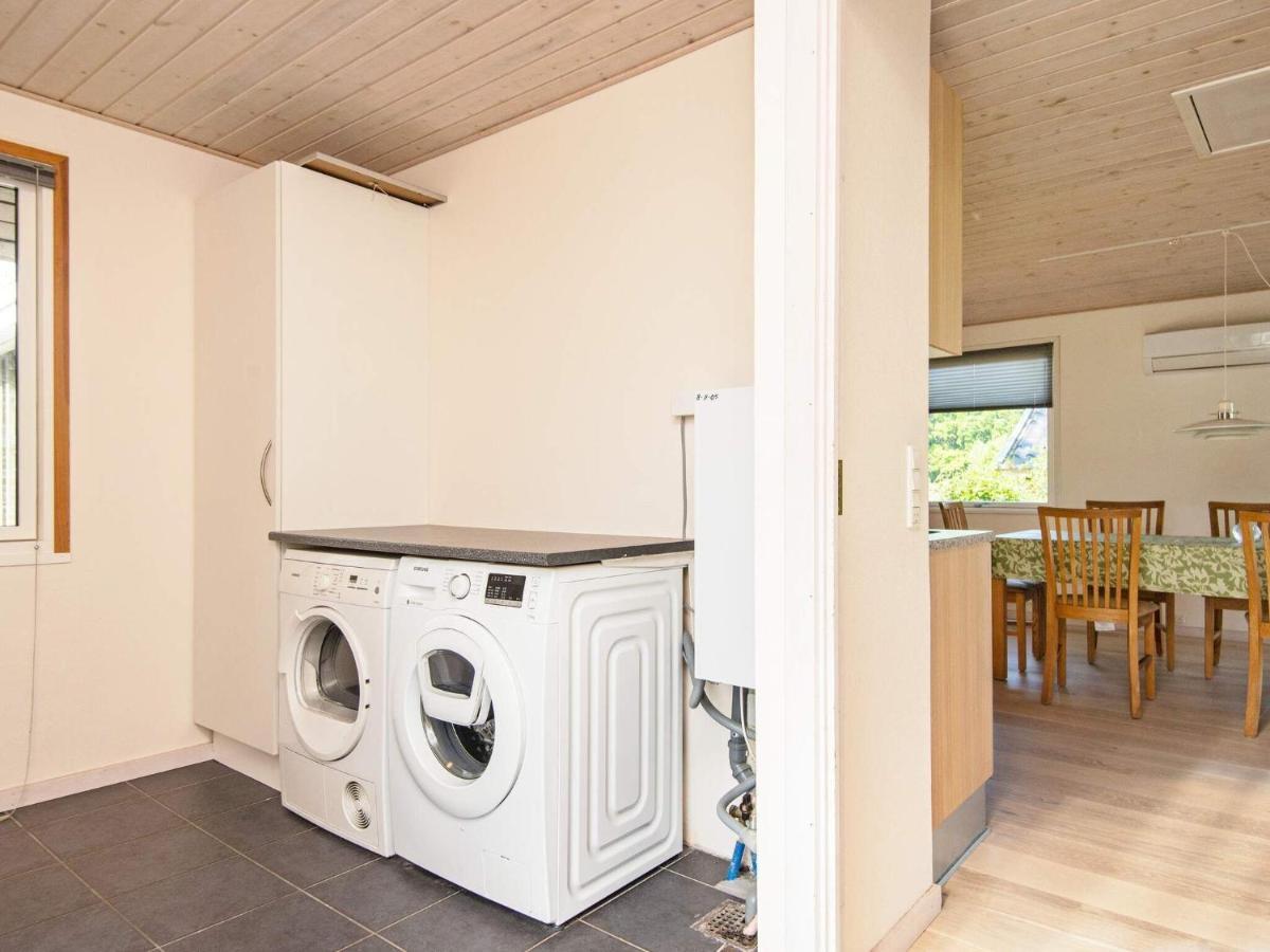 4 Person Holiday Home In B Rkop ボルコップ エクステリア 写真