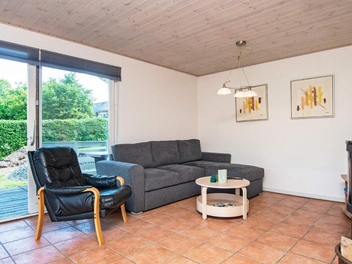 4 Person Holiday Home In B Rkop ボルコップ エクステリア 写真