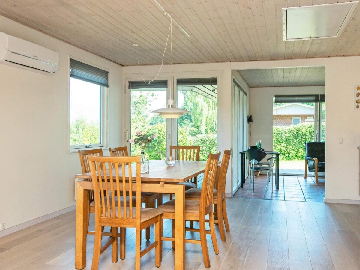 4 Person Holiday Home In B Rkop ボルコップ エクステリア 写真