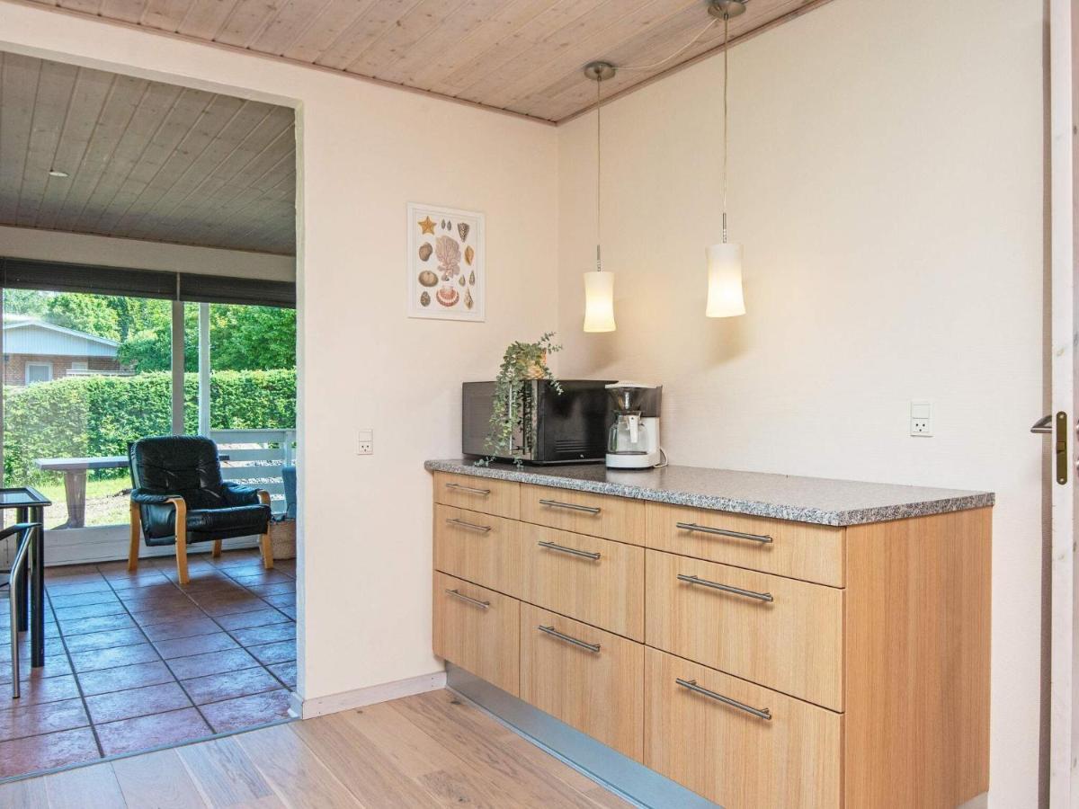4 Person Holiday Home In B Rkop ボルコップ エクステリア 写真