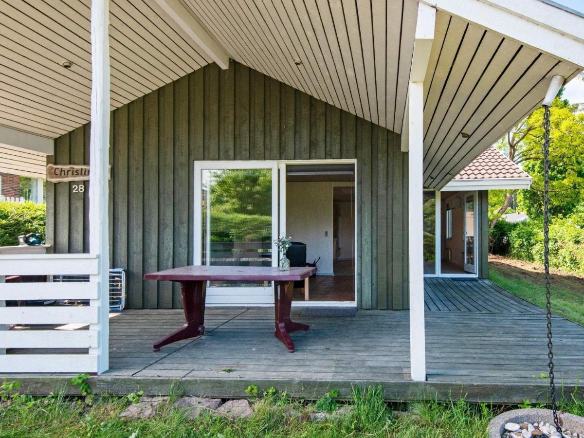 4 Person Holiday Home In B Rkop ボルコップ エクステリア 写真