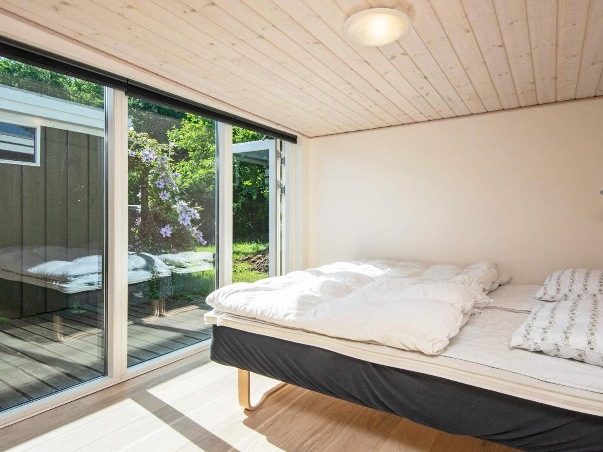 4 Person Holiday Home In B Rkop ボルコップ エクステリア 写真